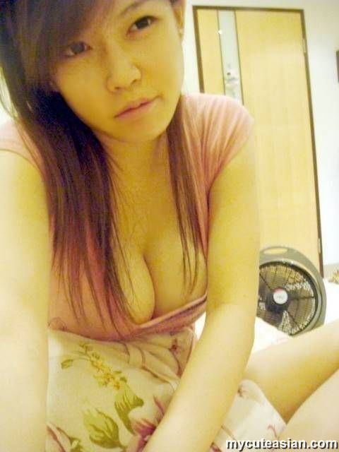 Extremely Hot Asian Girlie - Mycuteasians Selfmade Photos Of Busty Asian Babe At Home @ JapaneseBeauties