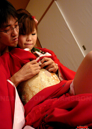 8 uncensored Azusa Uemura pic 上村あずさ 無修正エロ画像 kimono-lady-azusa-uemura-fucked-in-threesome asiansbondage 