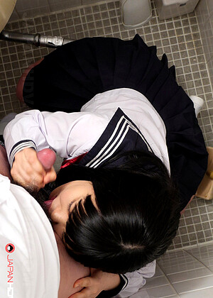 14 uncensored Sayaka Aishiro pic 愛代さやか 無修正エロ画像 sayaka-aishiro-rubs-a-guys-cock-in-the-toilet-cabin japanhdv 