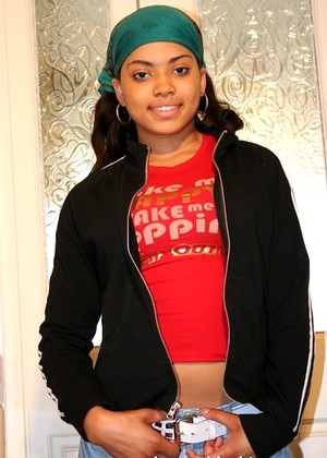 Pimpmyblackteen Model