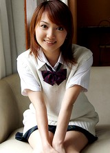  Yuna Aoba