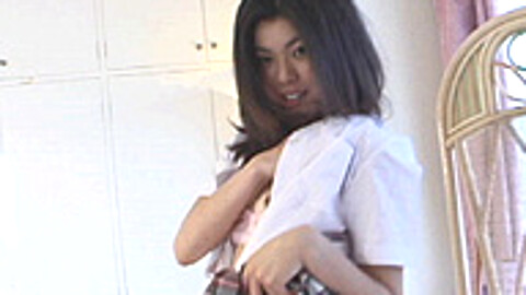Ayame Matsutani 女子学生